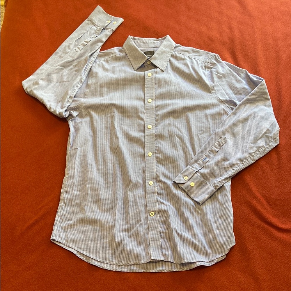 Men's Gap Dress Shirt. Size Large Slim.